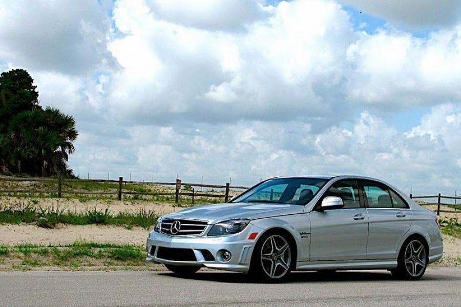  Mercedes-Benz C63 by RENNtech 2007 года  (фото 9 из 9)